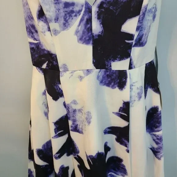 LULU"S Seeing Chic Blue and Ivory Print Skater Dress Womens  S NWT Style 338362 - Picture 12 of 16